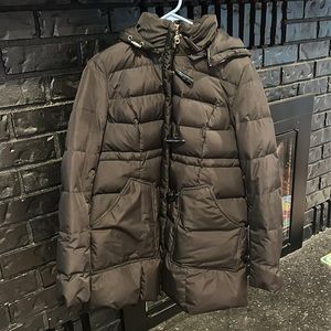 Black maternity puffer